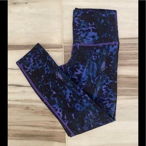 Lululemon Wunder Under Pant (Roll Down) size 8